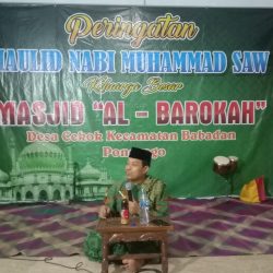 Dr. H. Lutfi Hadi Aminudin, M.Ag berceramah pada peringatan maulid Nabi di masjid Al-Barokah Cekok Babadan (1311)