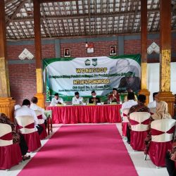 Pengelola Madin MTsN 4 bersama Kepala Madin Balong- Slahung ikuti workshop