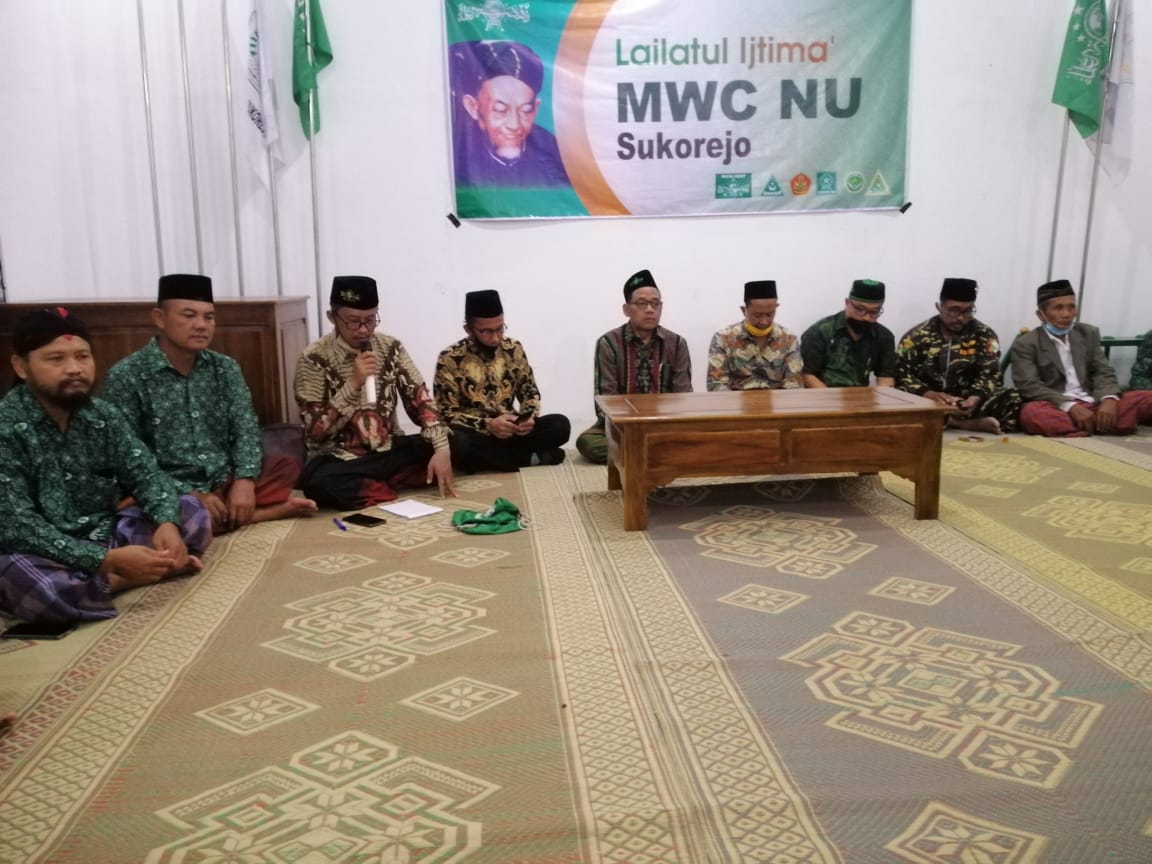 Rais PCNU KH. Moh.Sholihan al-Hafidz menghadiri acara LI di MWC NU Sukorejo (1011)