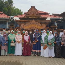 Segenap jajaran pengurus PCNU, Lembaga dan Banom Ziarah Makam Ki Ageng Muhammad Besari di Tegalsari