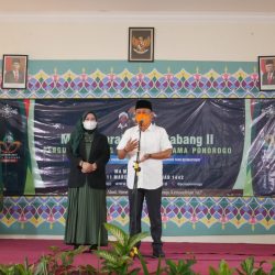 Bupati Sugiri Sancoko dan Wabup Lisdyarita saat membuka Muskercab II PCNU Ponorogo