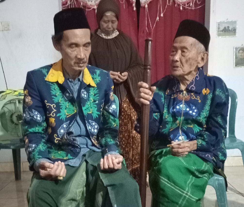 Santri Mbah Hasyim bersama Kyai Mun'im