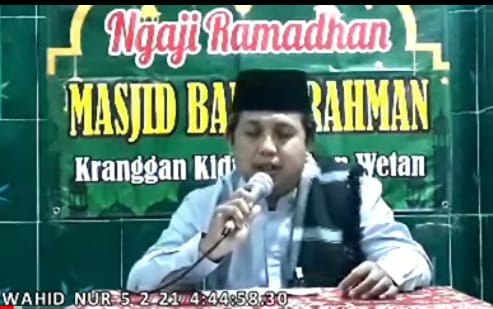 Tampilan layar Youtube kuliah subuh di masjid Baiturrohman Kranggan, Patihan Wetan