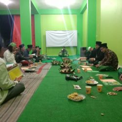 Ngaji kitab Hadratus Syekh KH.Hasyim Asy'ari di live streaming LTN NU
