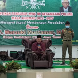 Hadiri Pelantikan MWC NU Kecamatan Pulung, KH Marzuki Mustamar Tekankan Jaga Aqidah dan Agama
